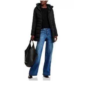 Canada Goose Clair Hooded Puffer Coat - Cozy & Stylish